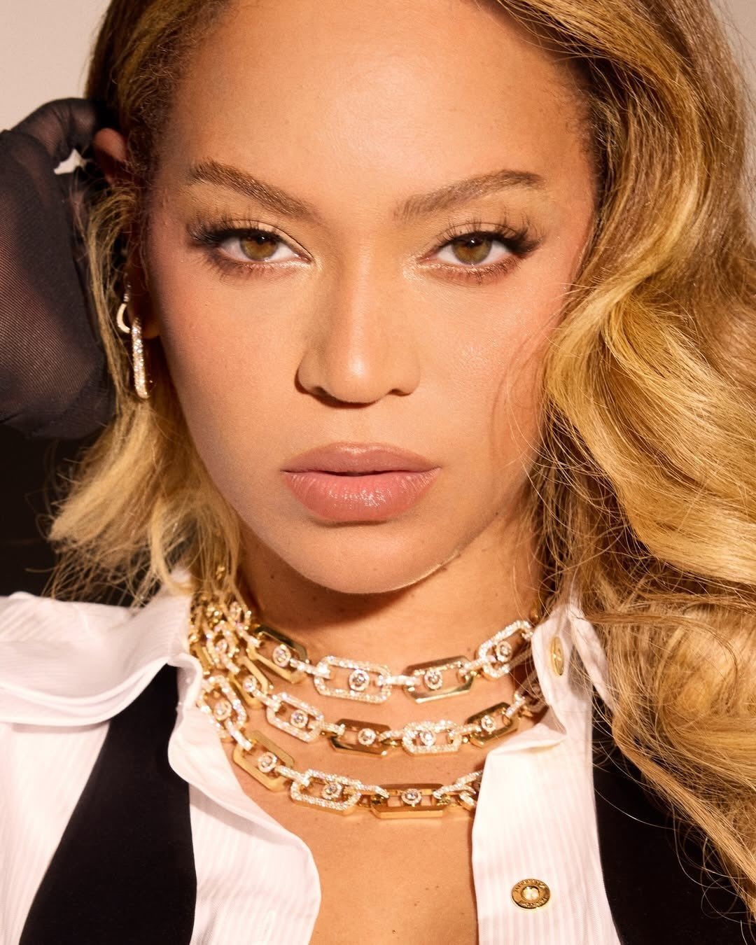 Beyonce in Messika jewellery