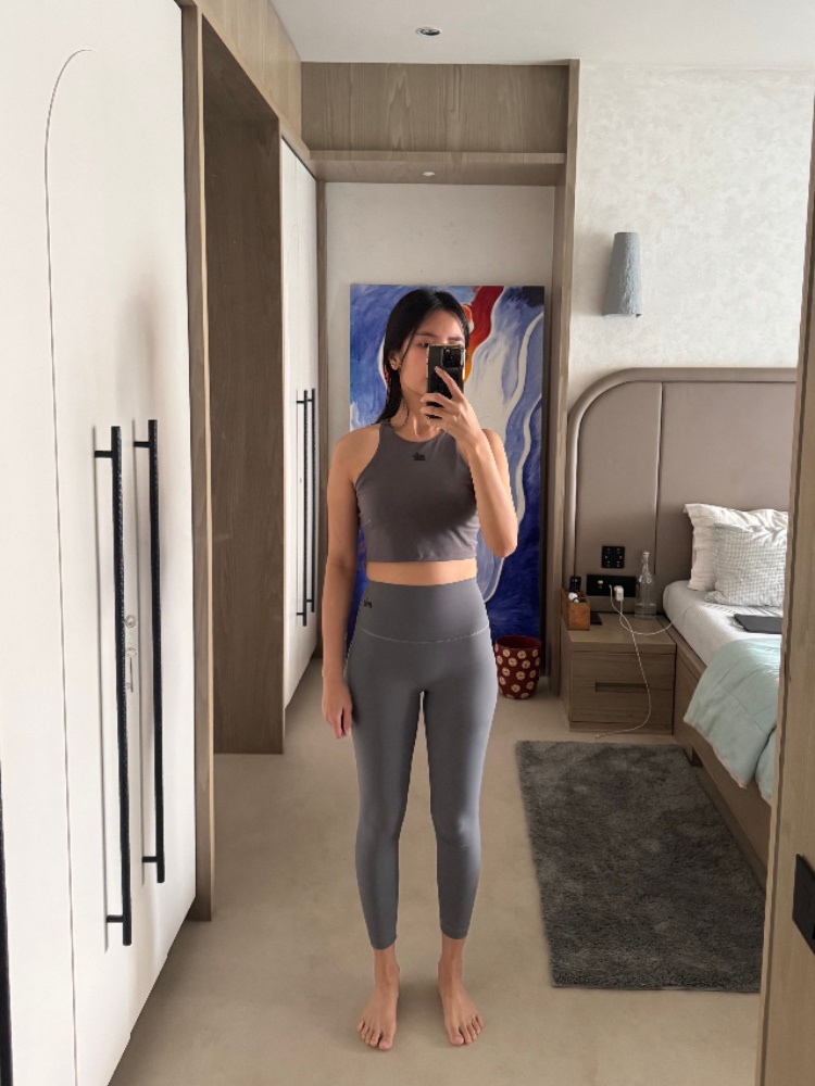 The Nod’s fashion writer Chloe Chou reviews Samantha Ruth Prabhu’s Mile Collective’s OnTheGo Cropped Tank and Leggings