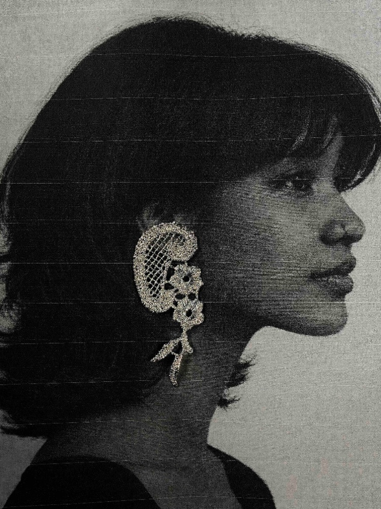 The ‘Aam Panna’ earrings by Nenikaar