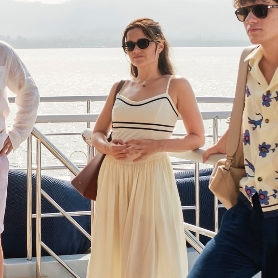 Sarah Catherine Hook as Piper Ratliff in The White Lotus