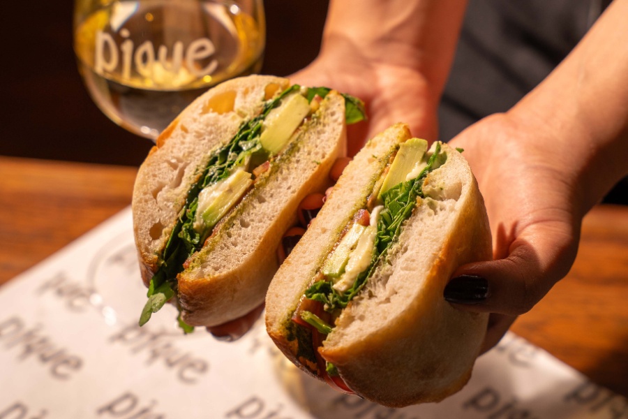 Avocado sandwich