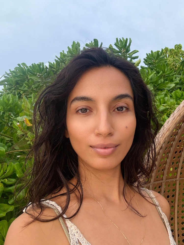 YSL national make-up artist Riviera Lynn Vaz shares her beauty essentials on 'Shelf Life' on The Nod