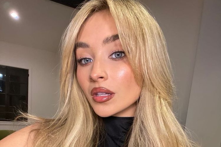 Sabrina Carpenter wearing lip liner and gloss