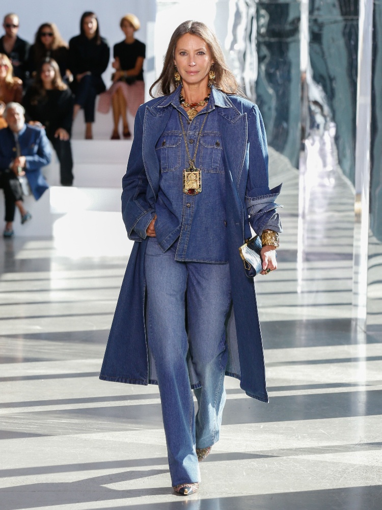 Christy Turlington on the Sabyasachi runway