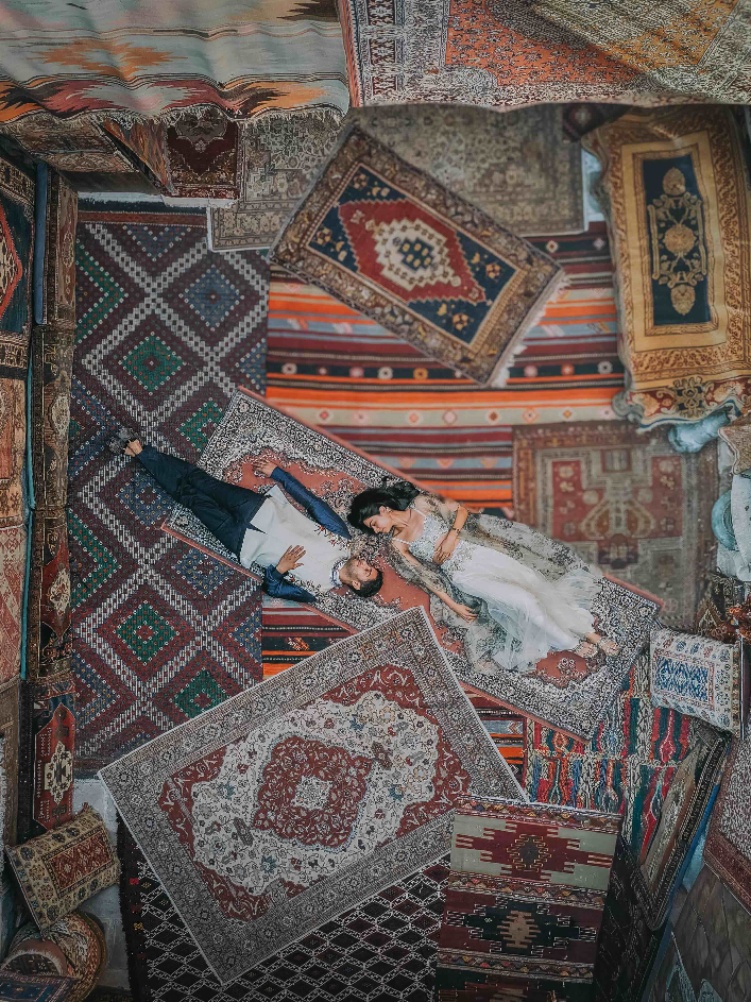 Sagiri in a mint green Tamanna Punjabi Kapoor sharara set and Ankur in a Tarun Tahiliani bandi set