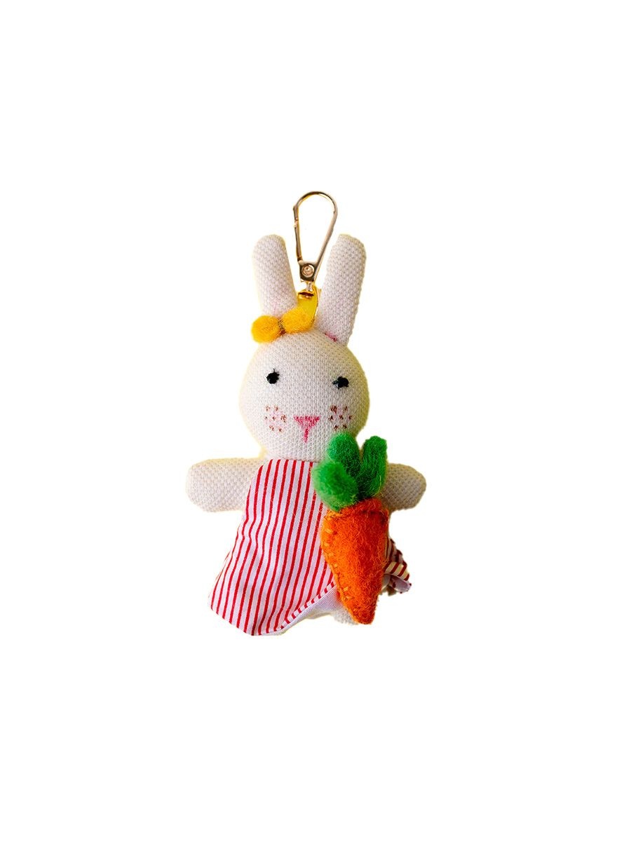 Samskara Home bunny and carrot keychain