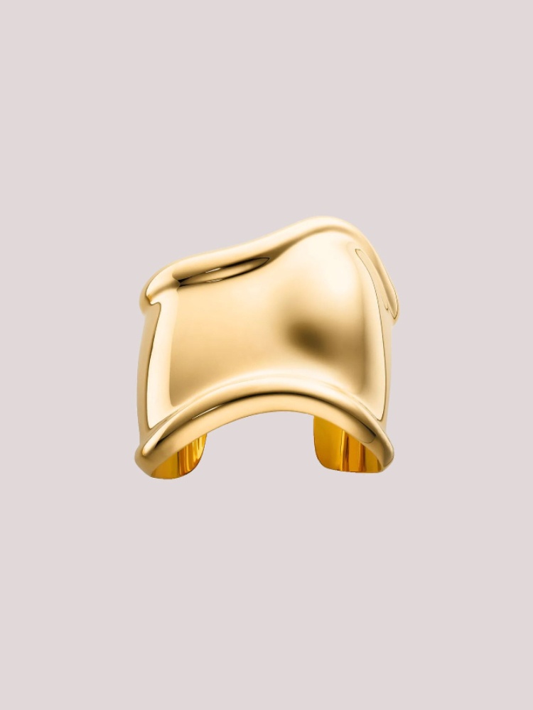 Tiffany Elsa Perreti medium Bone cuff was one of the most popular jewellery styles of 2025