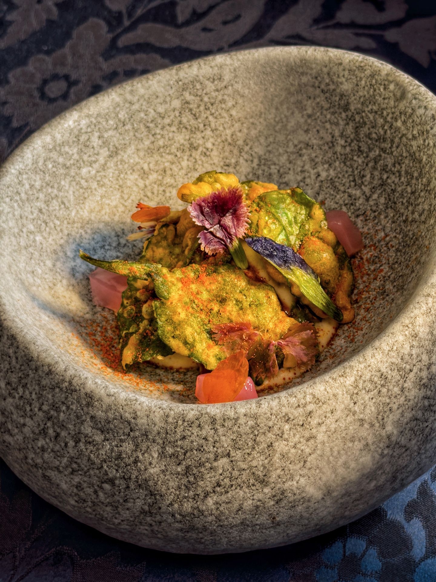 Flower & green leaf chaat