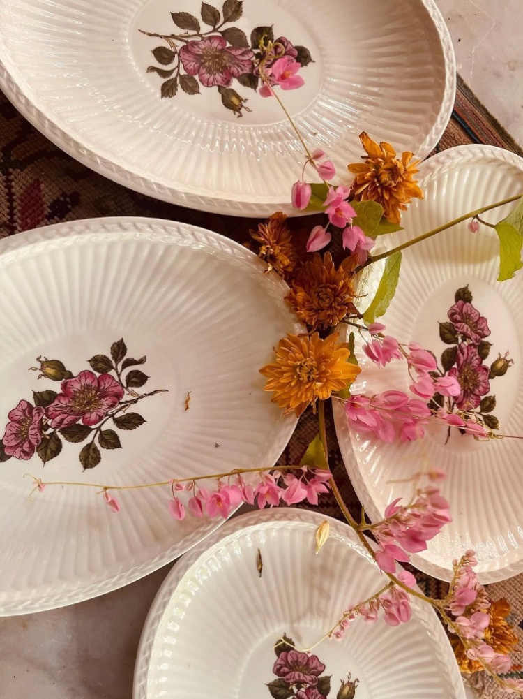 Wedgewood Briar Rose tablewear at Ranji Kelekar’s home in Moira