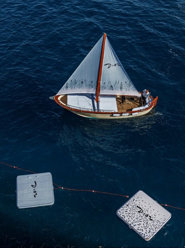Custom branded sails at Il Riccio Beach Club, Capri