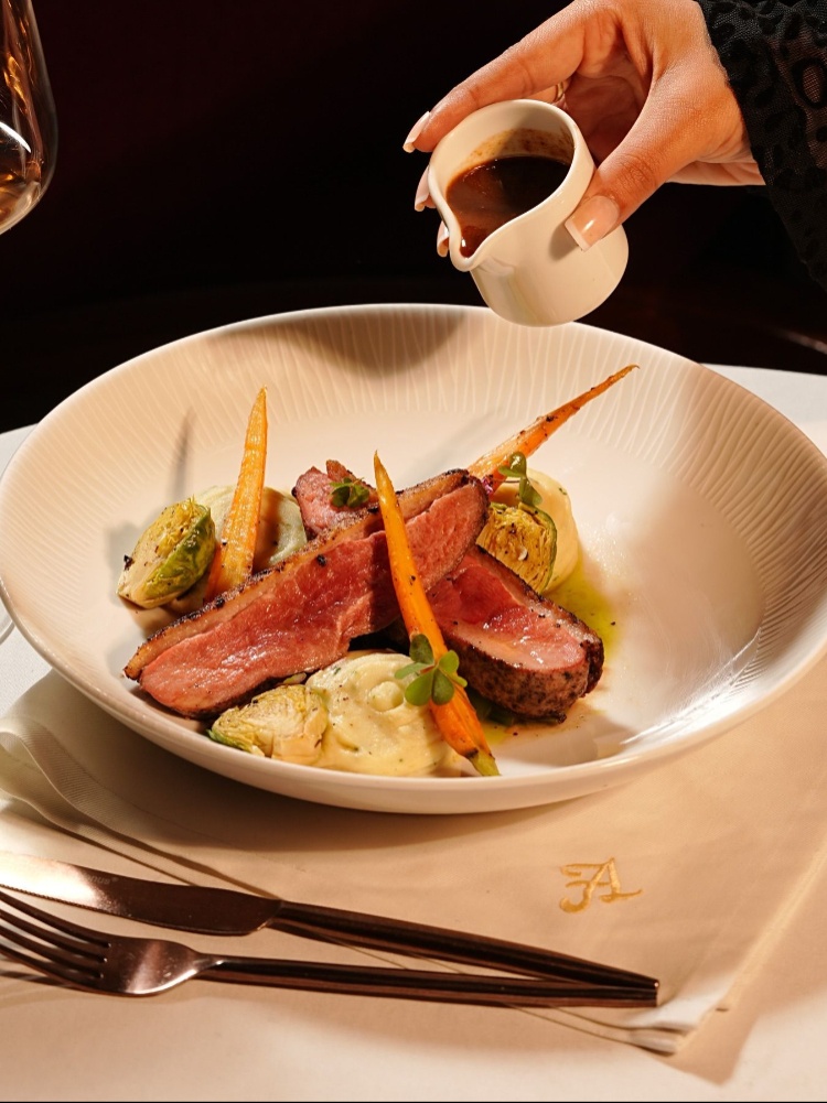 Pan-seared duck breast with mashed potatoes