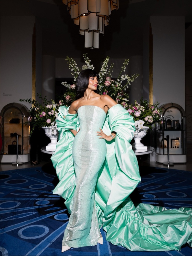 Jameela Jamil in Ali Karoui