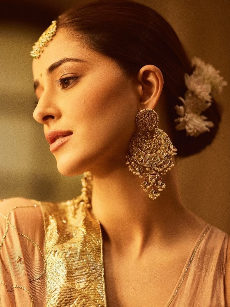 Ananya Panday, traditional chand balis & maang tikka in polki, The Nod Mag