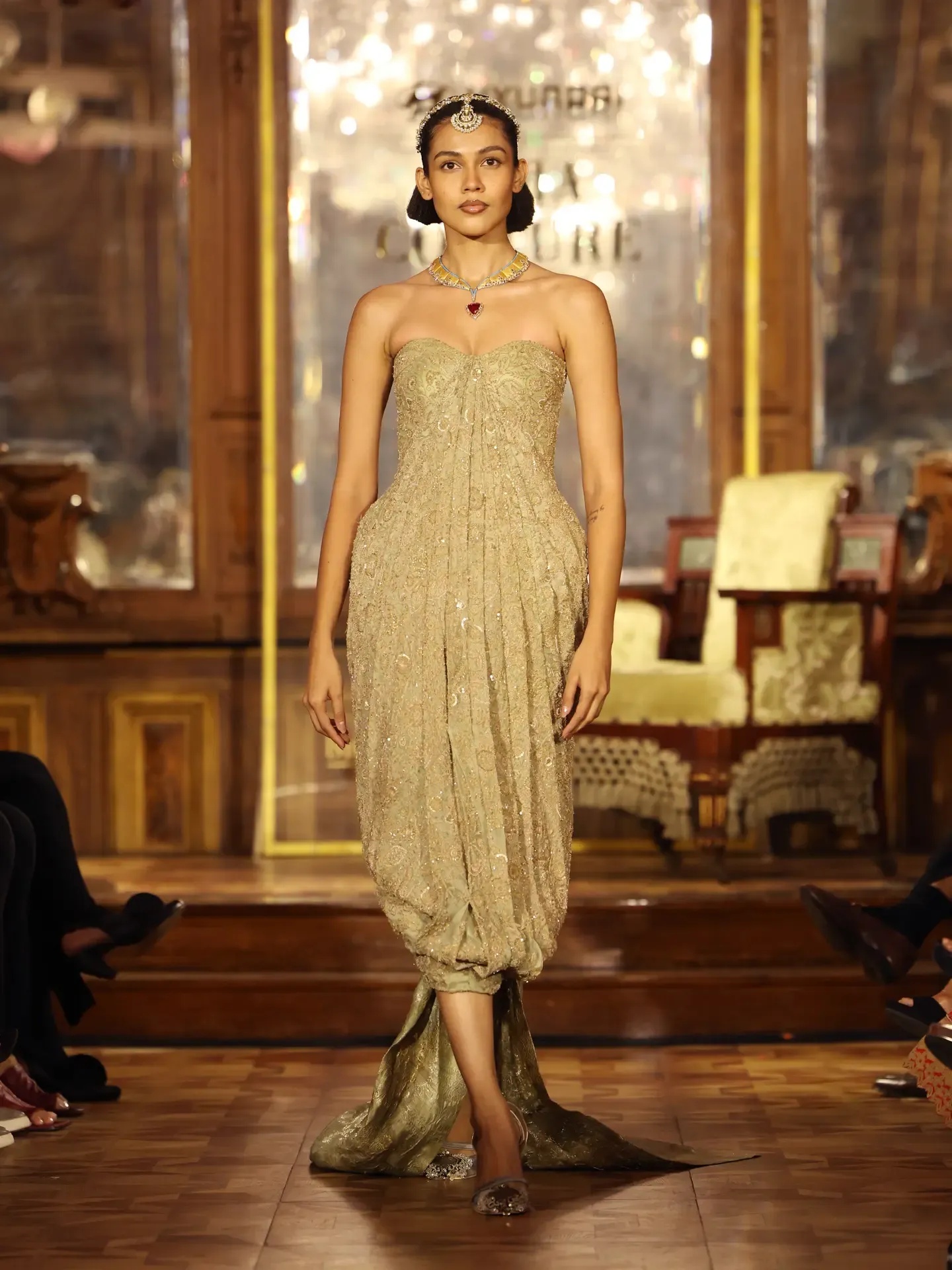 Model walking the Anamika Khanna ICW 2026 show, jewellery partner Birdhichand Ghanshyamdas