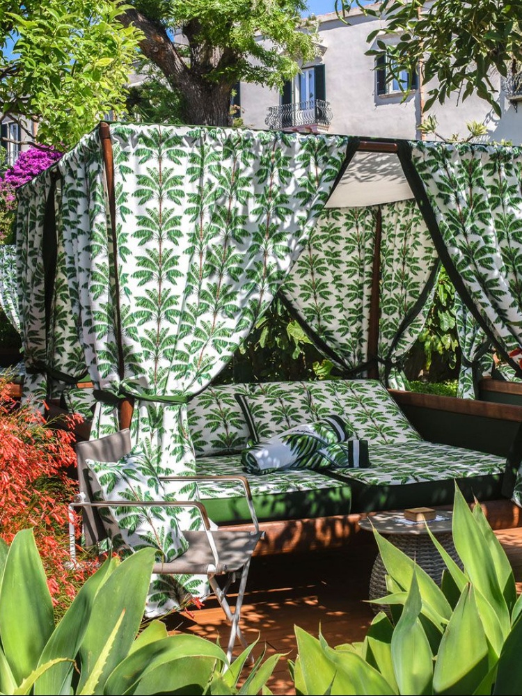 Signature palme motifs make for the perfect afternoon escape