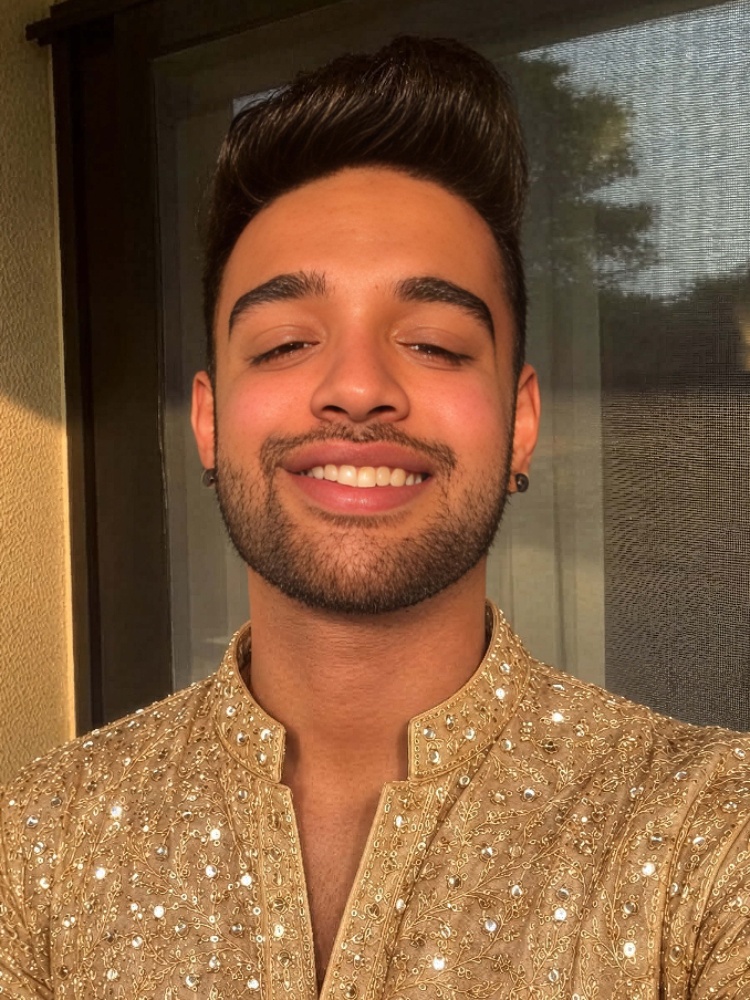 As M.A.C India’s national makeup artist, Saikat Chakraborty knows a thing or two about making makeup last