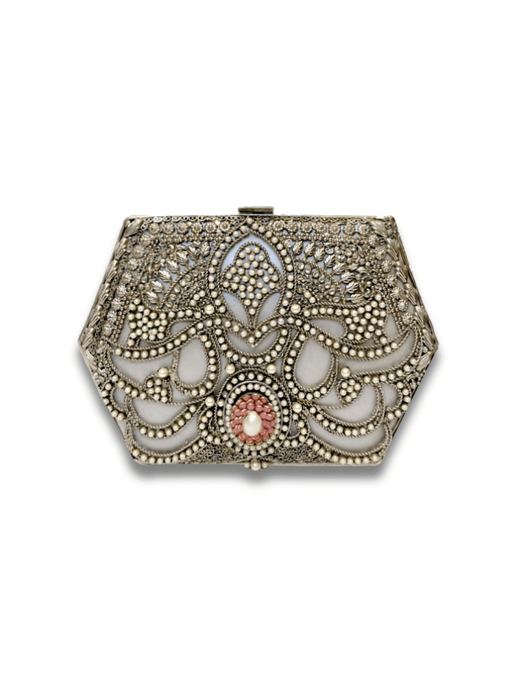 Chandani clutch Meera Mahadevia,