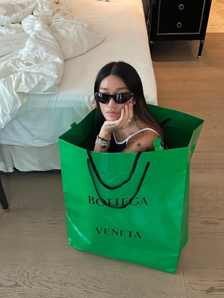 Instagram.com/peggygou_